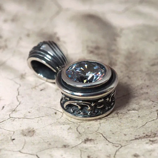 Aster Round Pendant