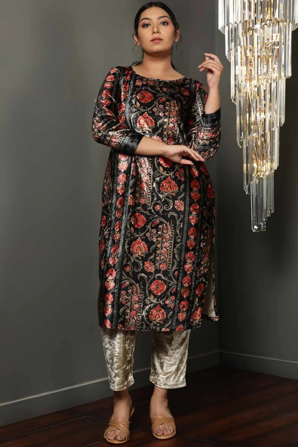 Block Floral Round Neck Velvet Kurta