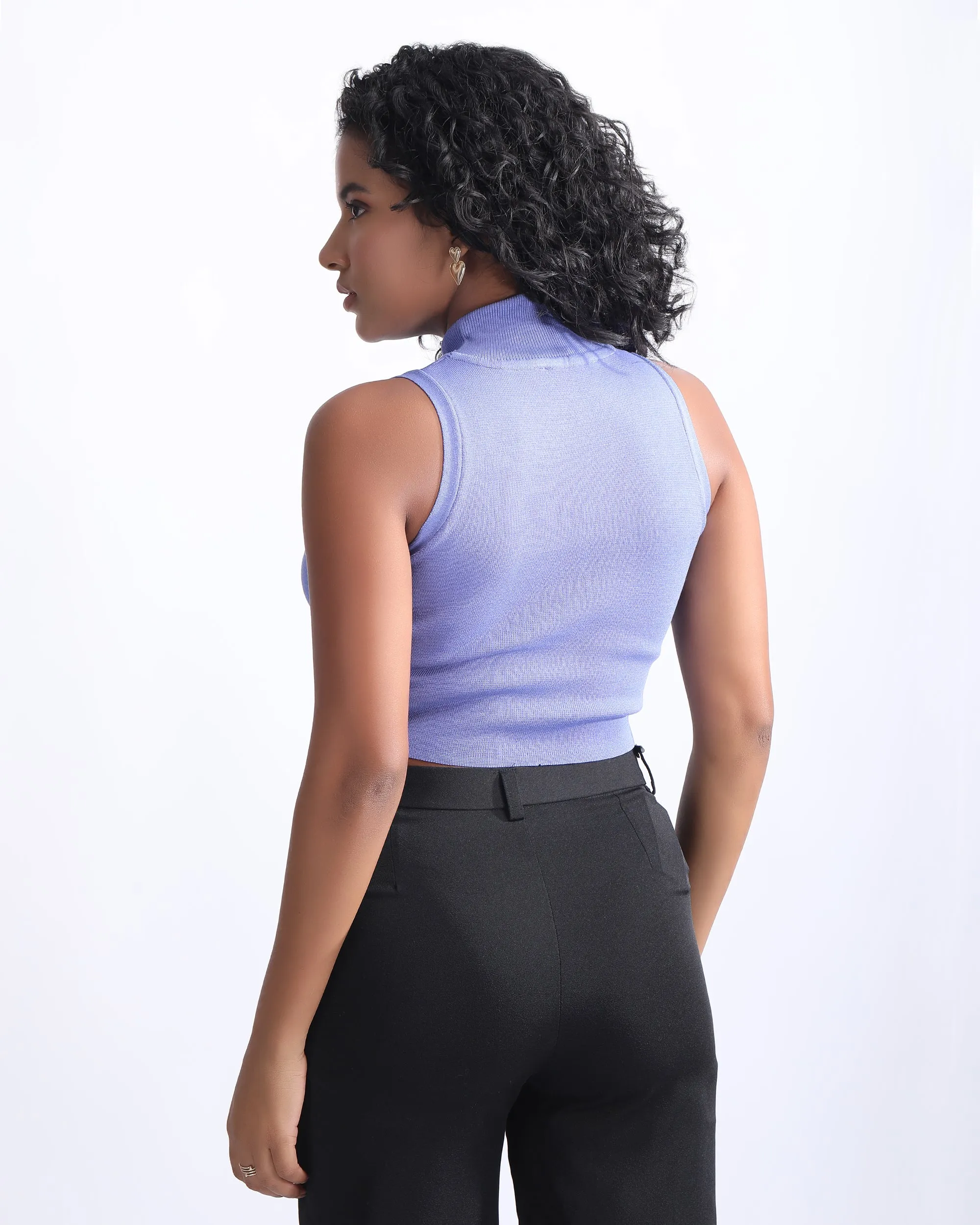 HIGH NECK TOP