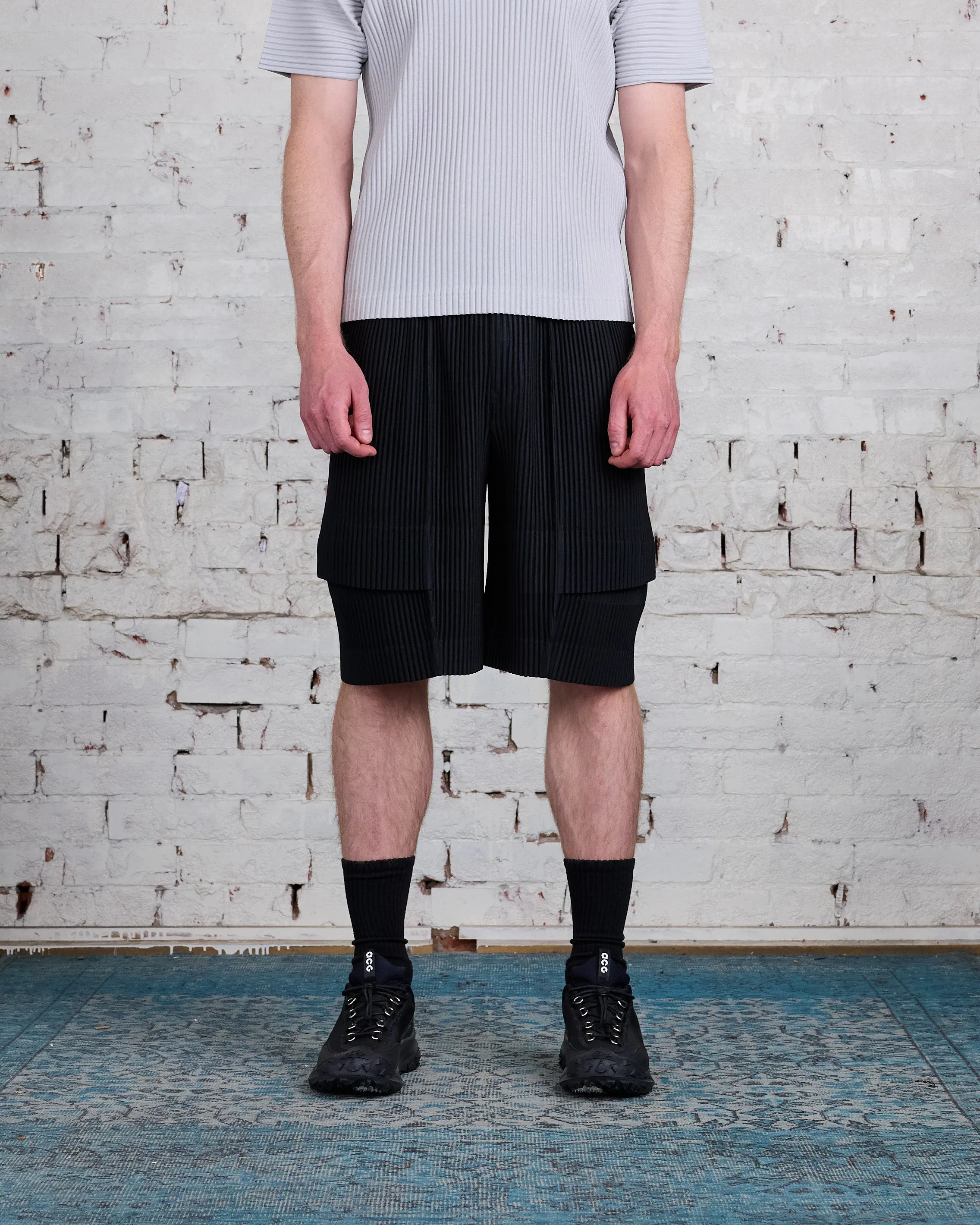 HOMME PLISSÉ ISSEY MIYAKE Pleats June Cargo Short Black