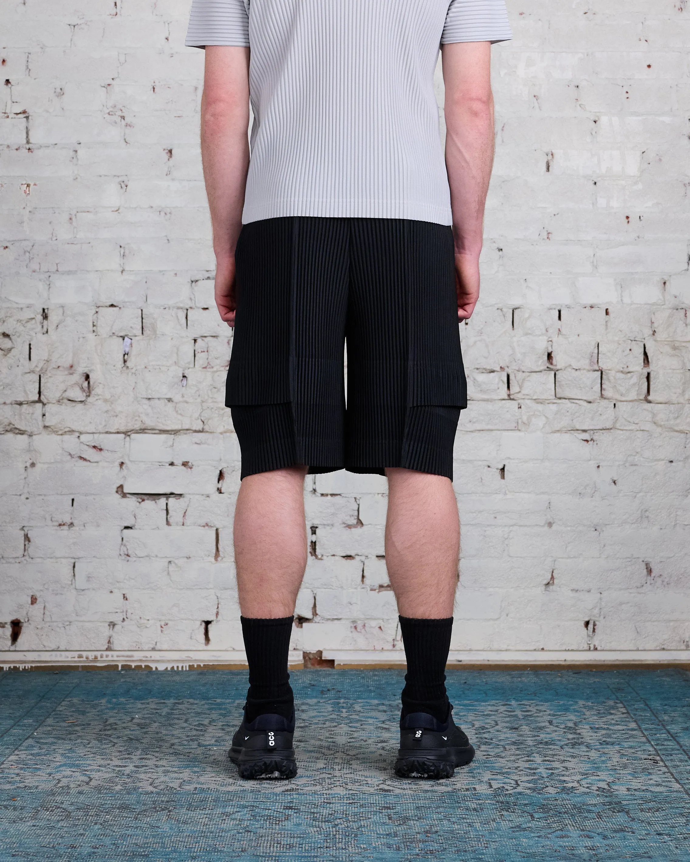 HOMME PLISSÉ ISSEY MIYAKE Pleats June Cargo Short Black