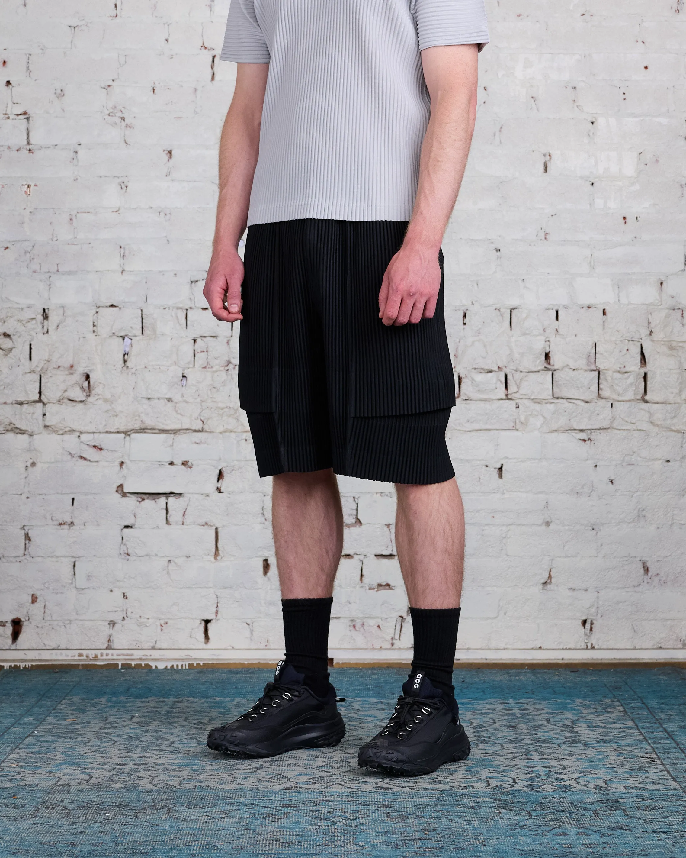 HOMME PLISSÉ ISSEY MIYAKE Pleats June Cargo Short Black