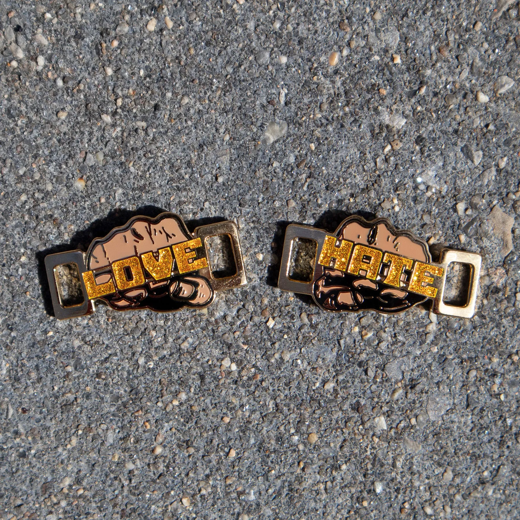 Love-Hate Sneaker Deubré